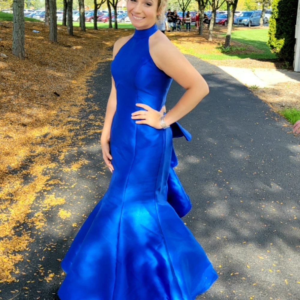Prom Dress - Picture 4 of 4